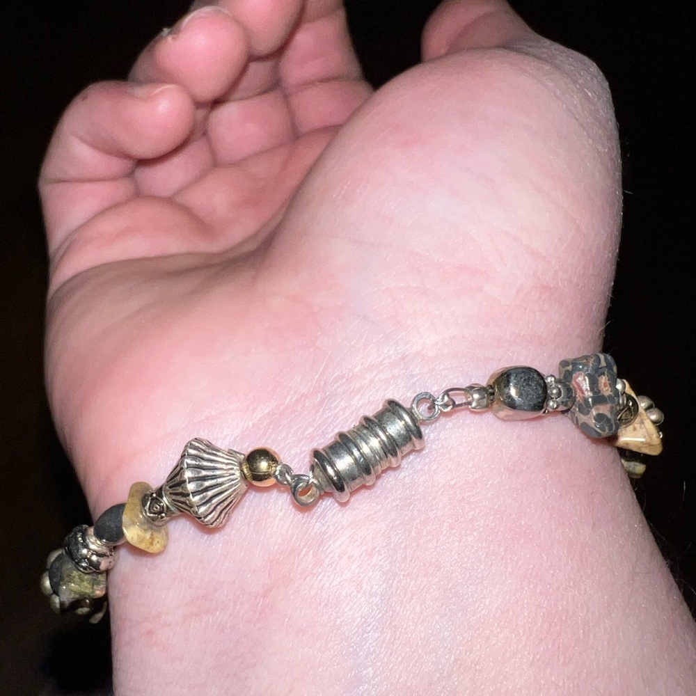 ⭐️Vintage Silver Strand Bracelet With Stones & Gems Magnetic Clasp Closure - Picture 8 of 10